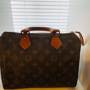 Louis Vuitton speedy